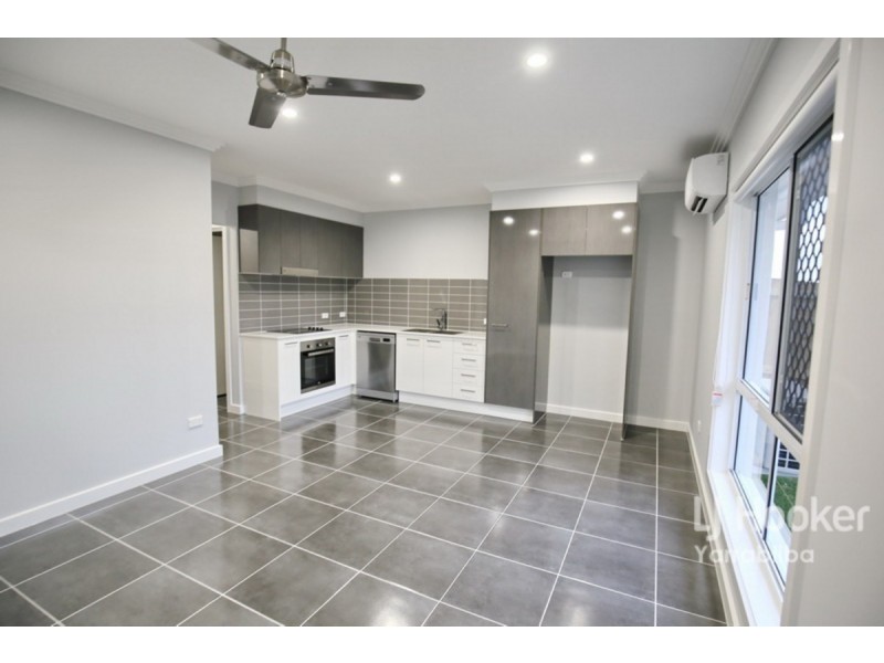 2/22 Chandon Court, Hillcrest QLD 4118