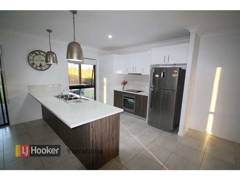 8 Ridgeview Lane, Yarrabilba QLD 4207