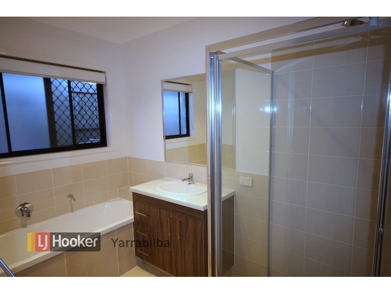 8 Ridgeview Lane, Yarrabilba QLD 4207