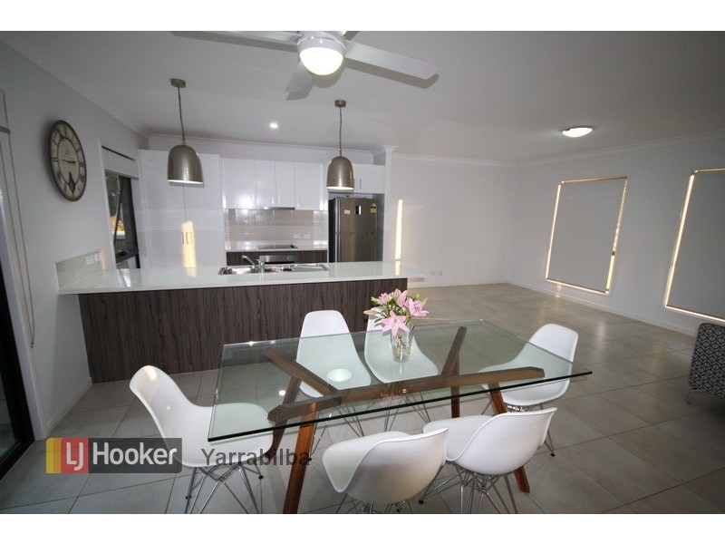 8 Ridgeview Lane, Yarrabilba QLD 4207