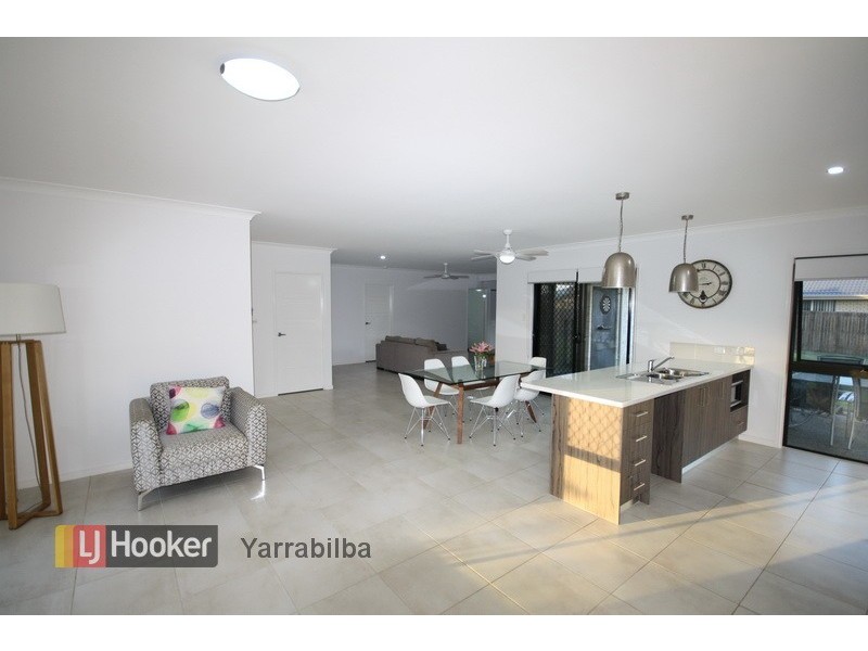 8 Ridgeview Lane, Yarrabilba QLD 4207