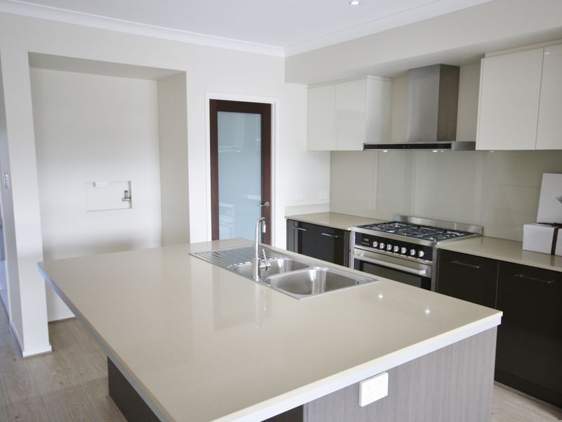 21 Summerview Avenue, Yarrabilba QLD 4207