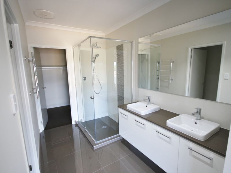 21 Summerview Avenue, Yarrabilba QLD 4207