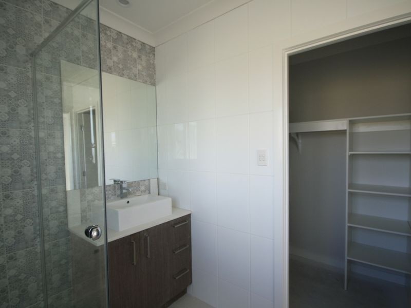 8 Sommer Street, Yarrabilba QLD 4207
