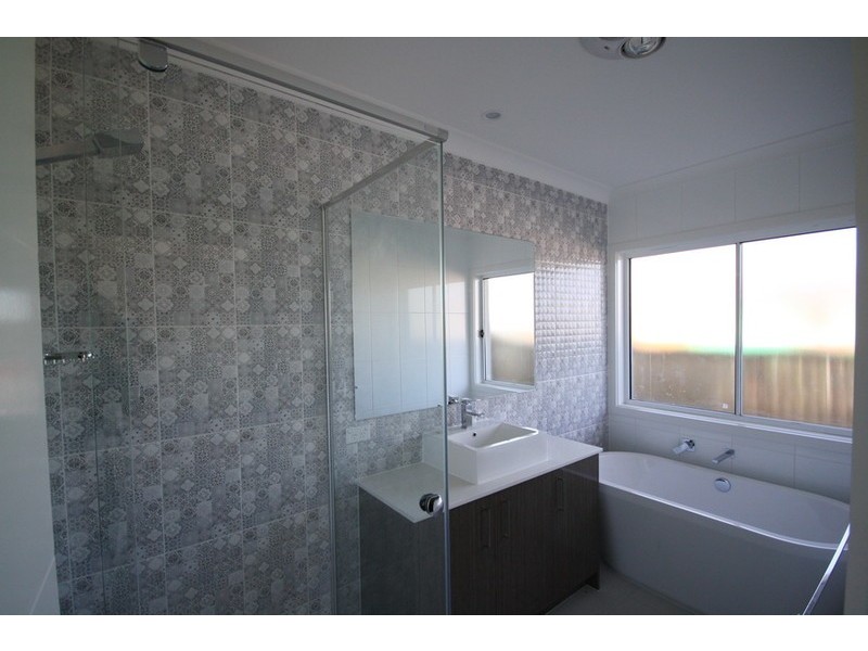 8 Sommer Street, Yarrabilba QLD 4207