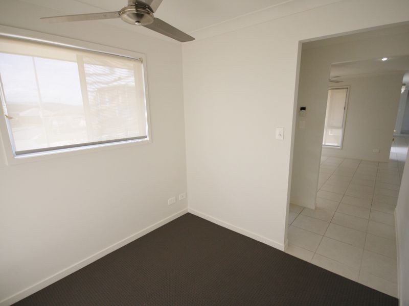 2 MacNab Street, Yarrabilba QLD 4207