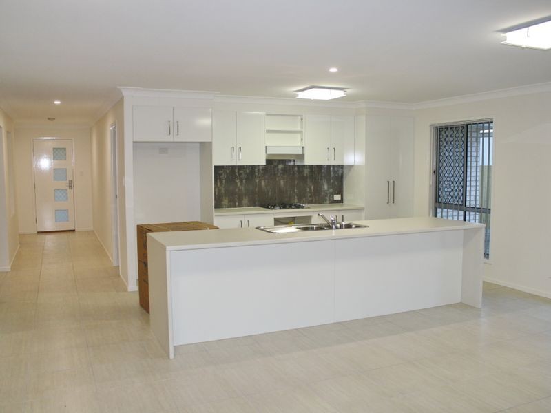 20 Bailey Street, Alberton QLD 4207