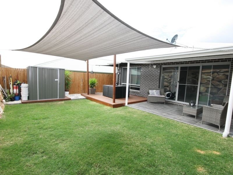 8 Carpenter Street, Yarrabilba QLD 4207