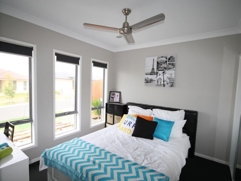 8 Carpenter Street, Yarrabilba QLD 4207