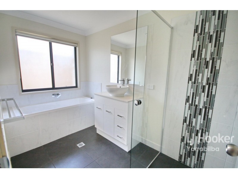 6 Buxton Avenue, Yarrabilba QLD 4207