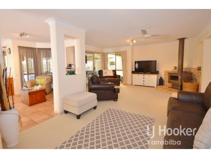 15 Walker Drive, Kooralbyn QLD 4285