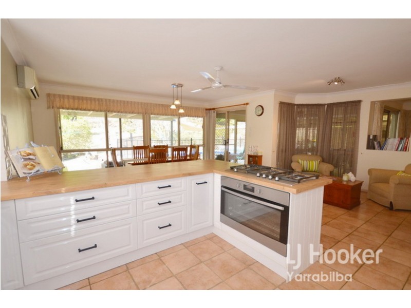 15 Walker Drive, Kooralbyn QLD 4285