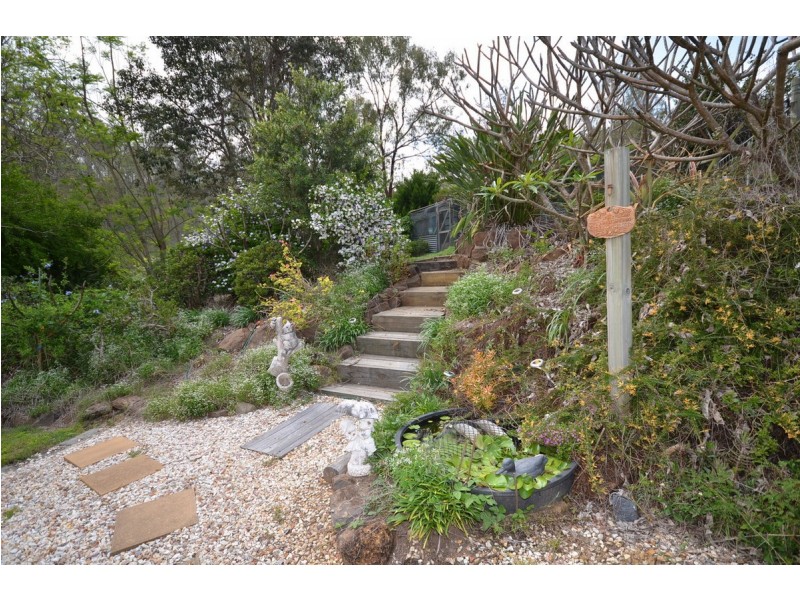 15 Walker Drive, Kooralbyn QLD 4285