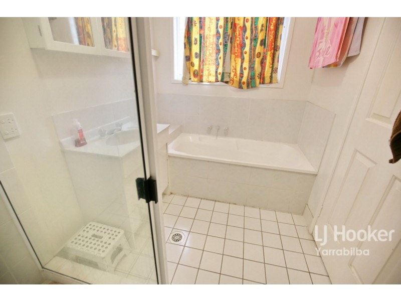 24 Myles Court, Boronia Heights QLD 4124