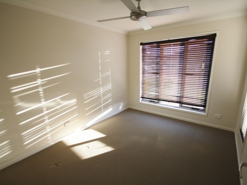 4 Peak Lane, Yarrabilba QLD 4207
