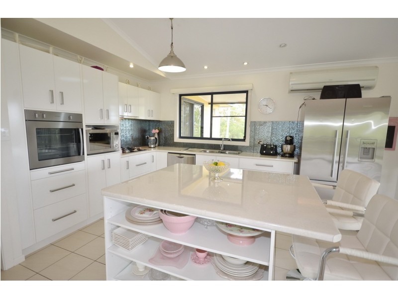 53 White Place, Kooralbyn QLD 4285