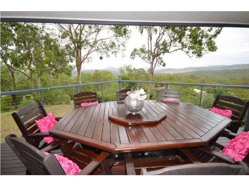 53 White Place, Kooralbyn QLD 4285