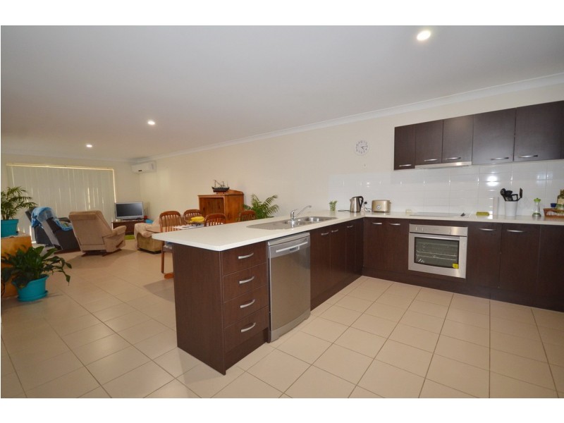 5 Hugo Drive, Beaudesert QLD 4285