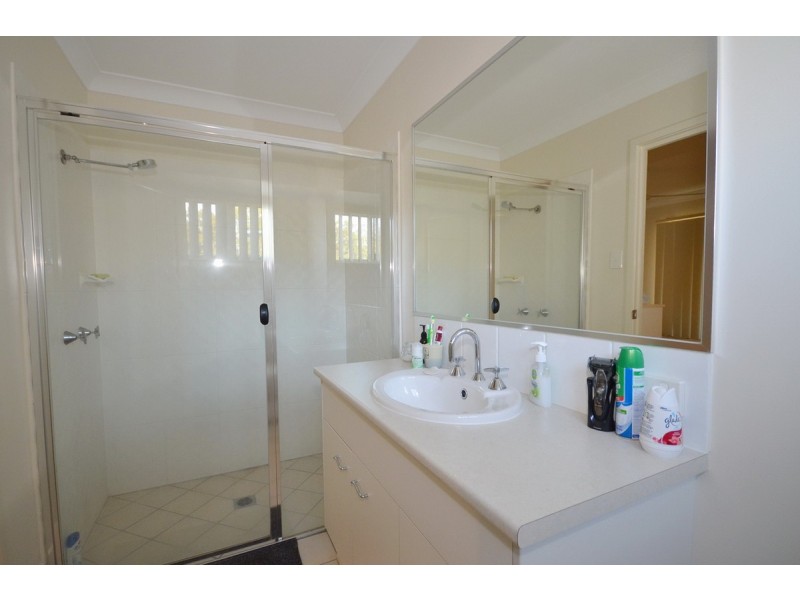 5 Hugo Drive, Beaudesert QLD 4285