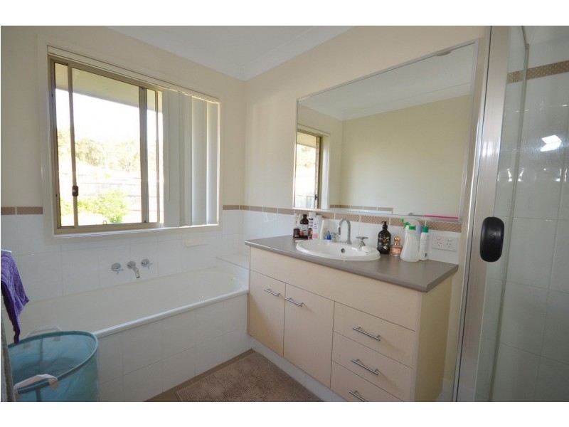 5 Hugo Drive, Beaudesert QLD 4285