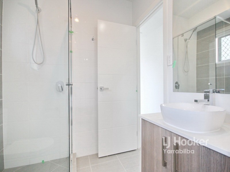 2/10 Diller Drive, Crestmead QLD 4132