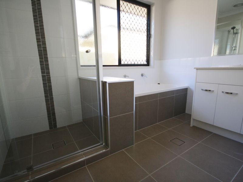 3 Moonstone Lane, Logan Reserve QLD 4133