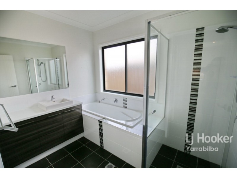 6 Daybreak Street, Yarrabilba QLD 4207