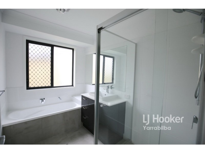19 Feathertail Street, Bahrs Scrub QLD 4207