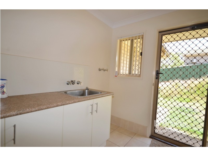 16 Smales Close, Kooralbyn QLD 4285