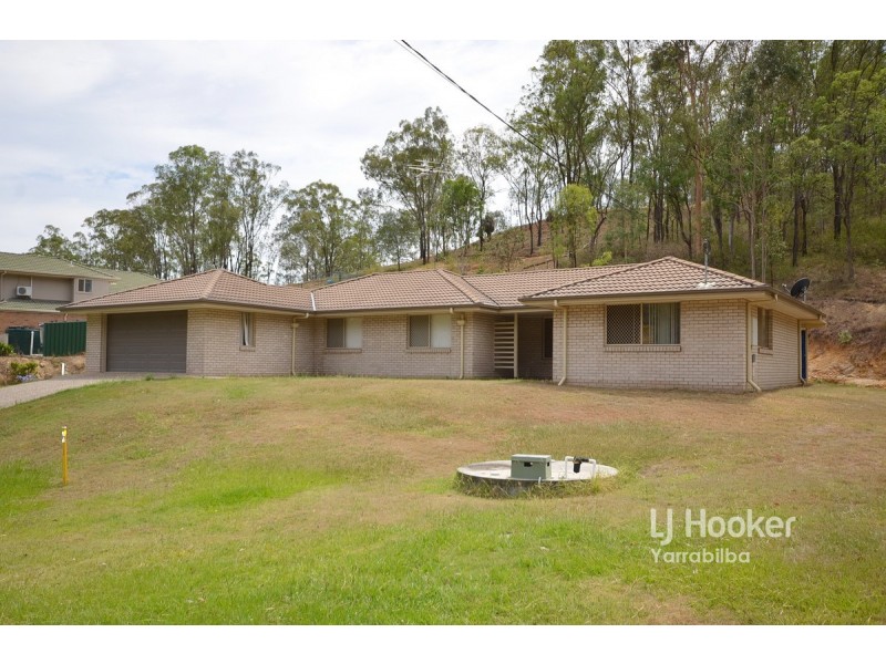 16 Smales Close, Kooralbyn QLD 4285