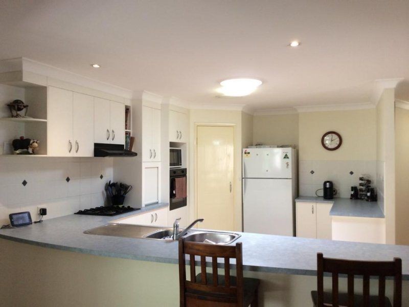 30 Smales Close, Kooralbyn QLD 4285