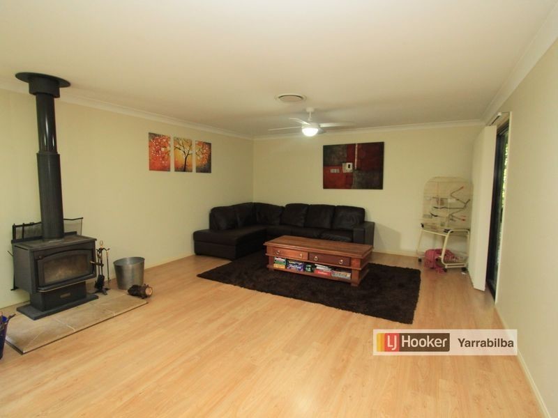 30 Smales Close, Kooralbyn QLD 4285