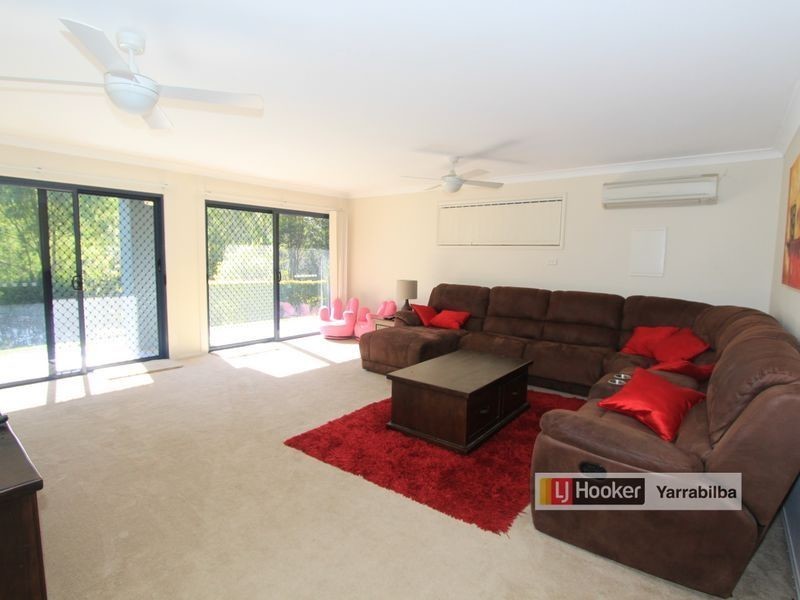 30 Smales Close, Kooralbyn QLD 4285
