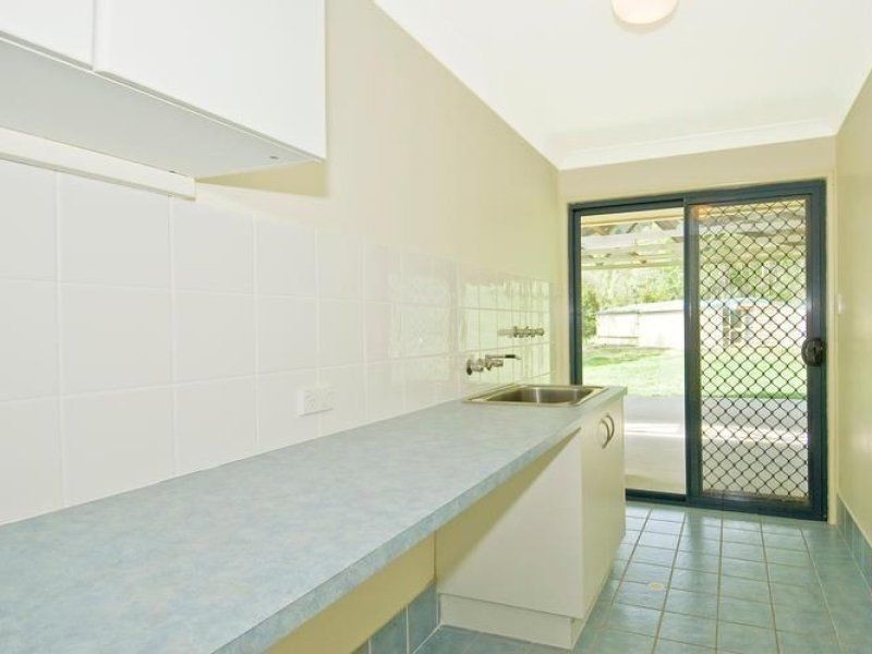 30 Smales Close, Kooralbyn QLD 4285
