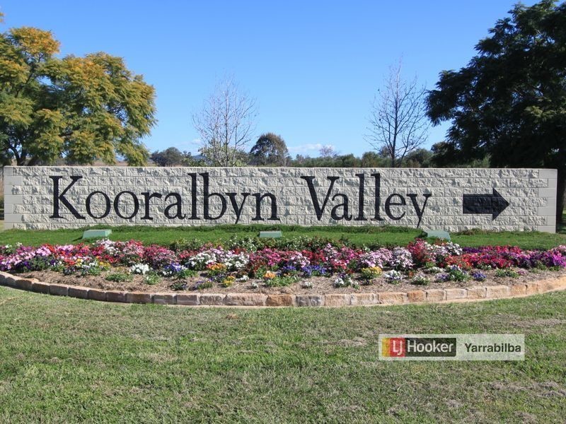 30 Smales Close, Kooralbyn QLD 4285