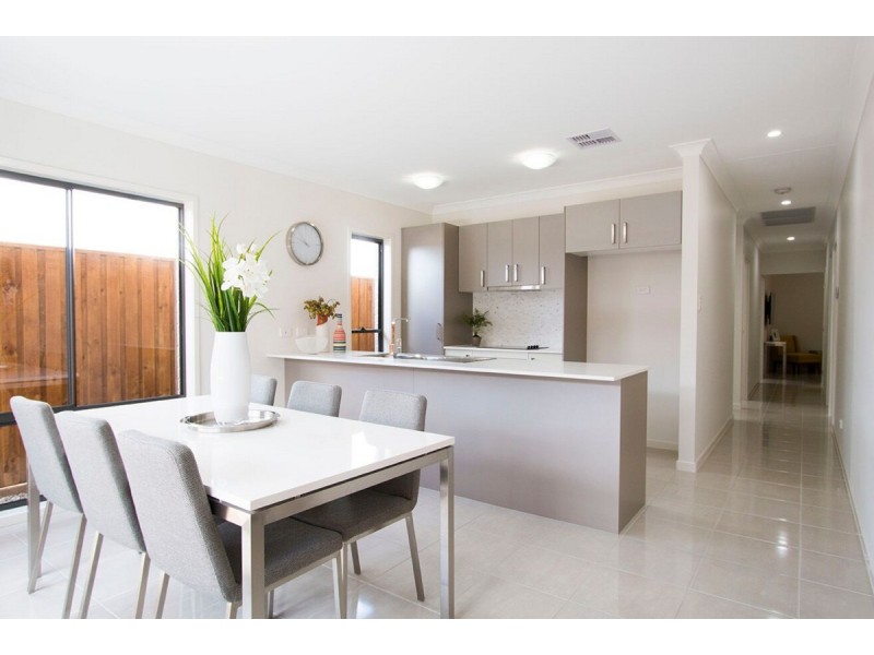 16 Shilin Street, Yarrabilba QLD 4207