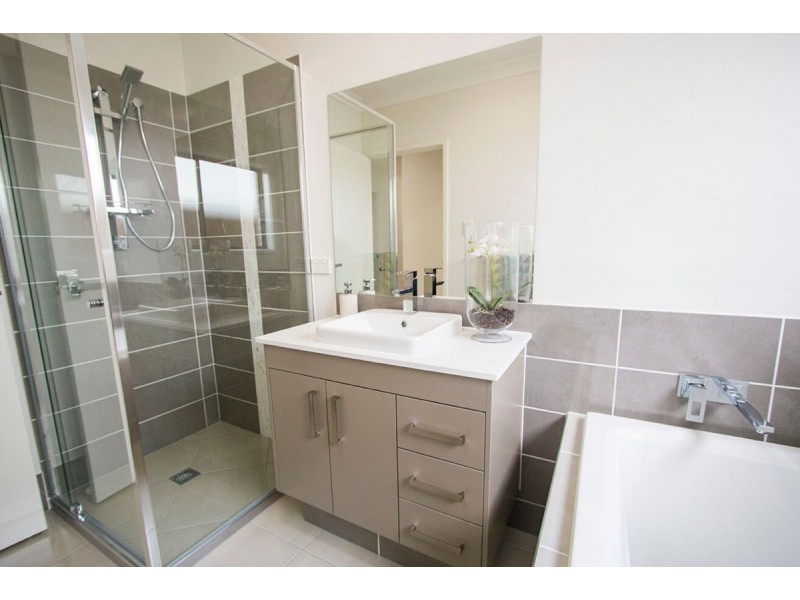 16 Shilin Street, Yarrabilba QLD 4207