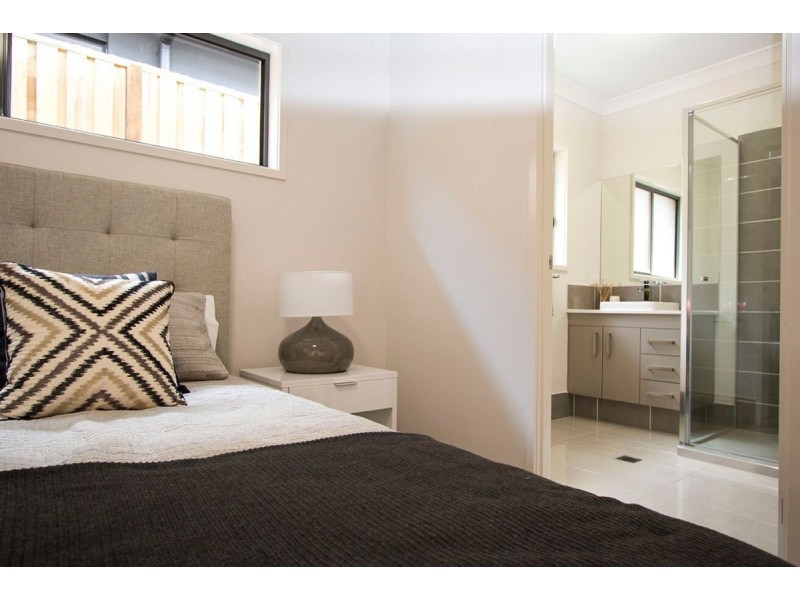 16 Shilin Street, Yarrabilba QLD 4207