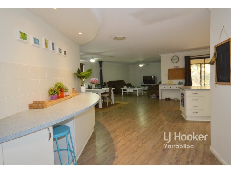 30 Smales Close, Kooralbyn QLD 4285