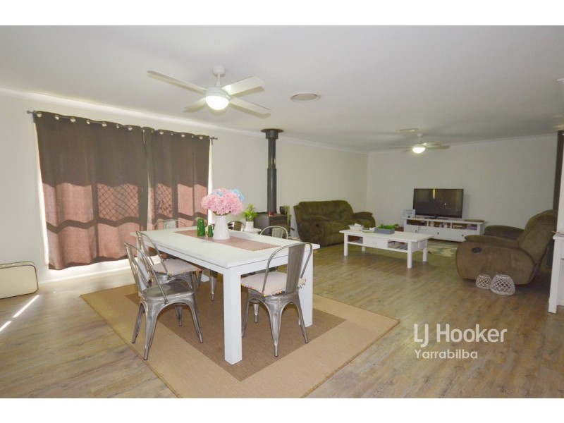 30 Smales Close, Kooralbyn QLD 4285