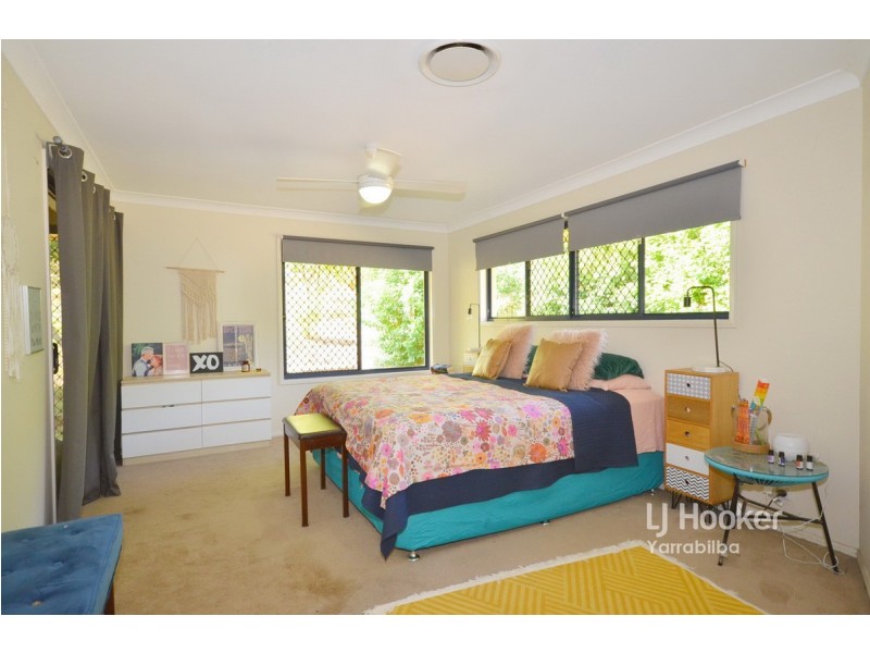 30 Smales Close, Kooralbyn QLD 4285