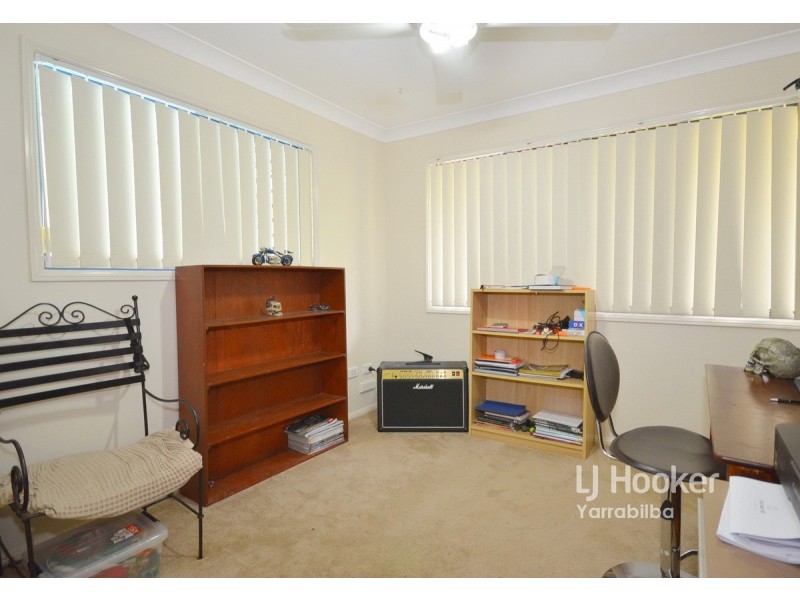30 Smales Close, Kooralbyn QLD 4285