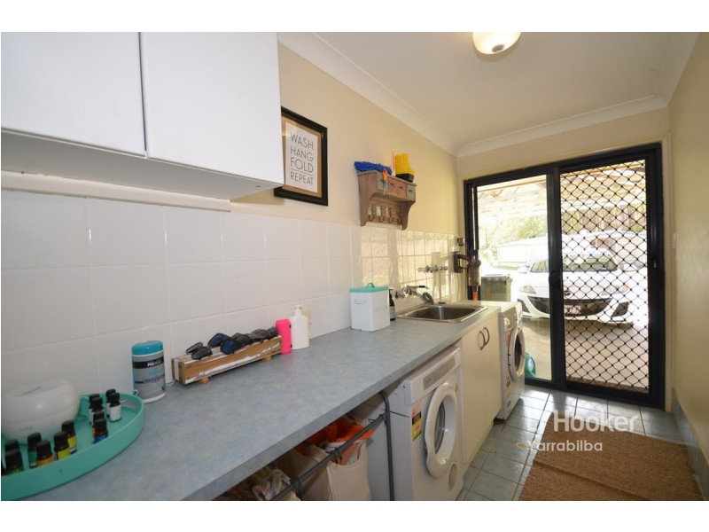 30 Smales Close, Kooralbyn QLD 4285