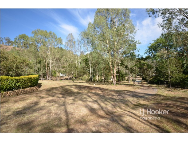 30 Smales Close, Kooralbyn QLD 4285