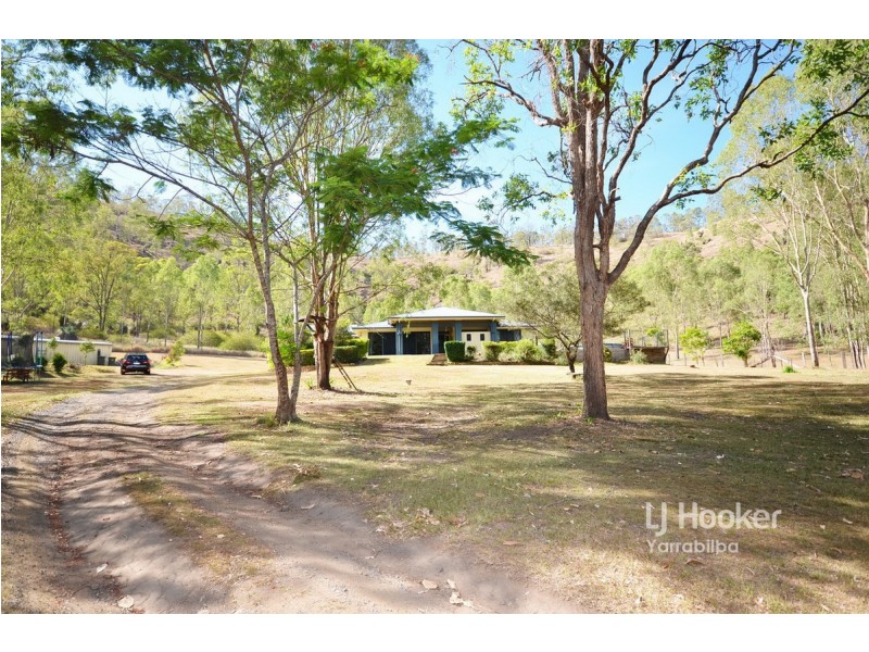 30 Smales Close, Kooralbyn QLD 4285