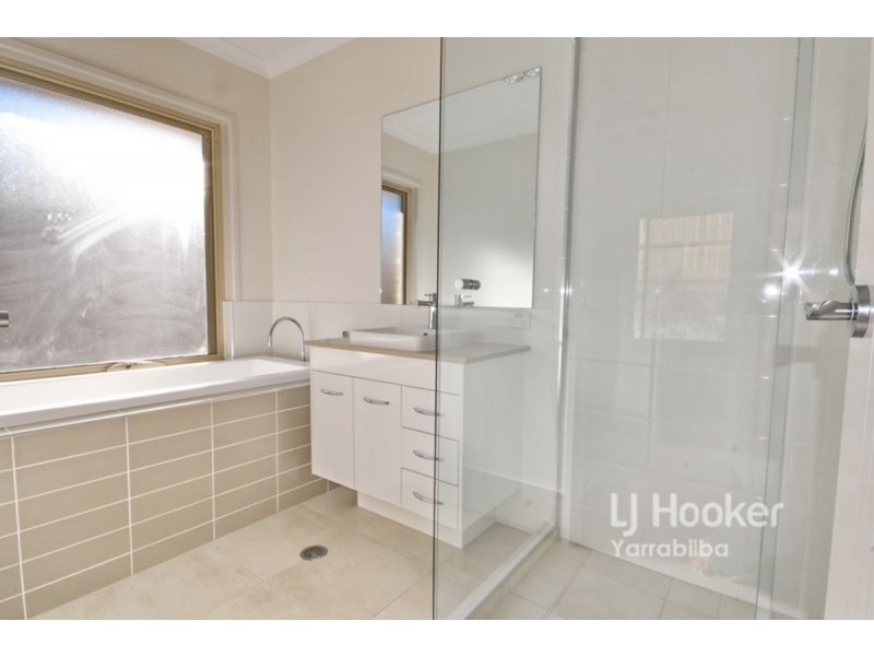 7 Huggins Avenue, Yarrabilba QLD 4207