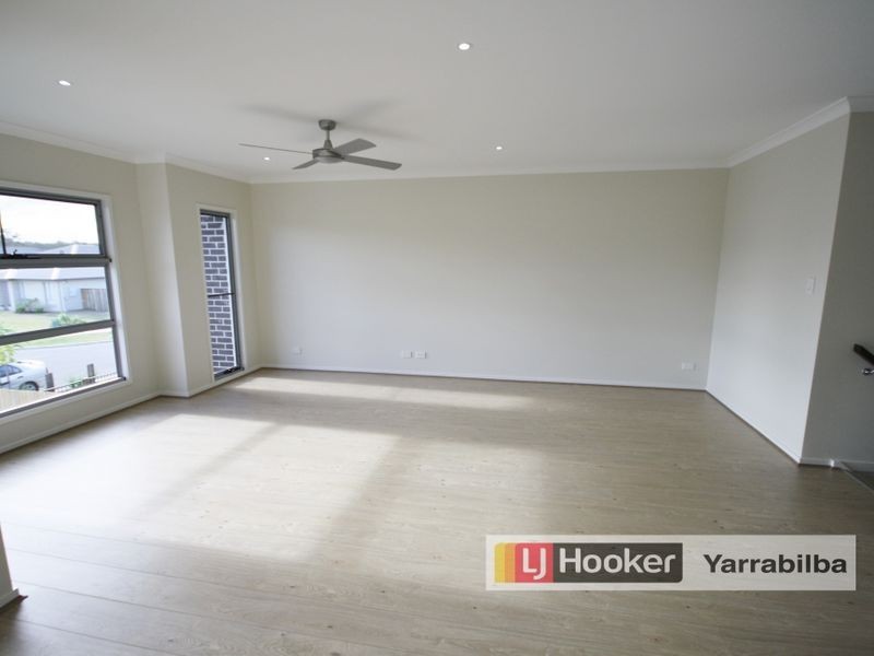 5 Hantlemann Lane, Yarrabilba QLD 4207