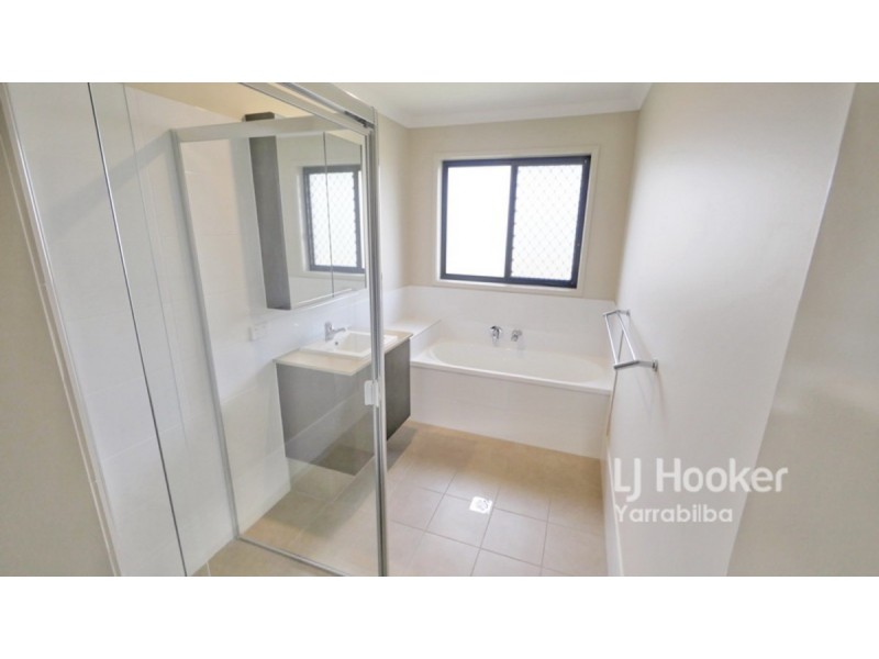 1 Napa Circuit, Holmview QLD 4207