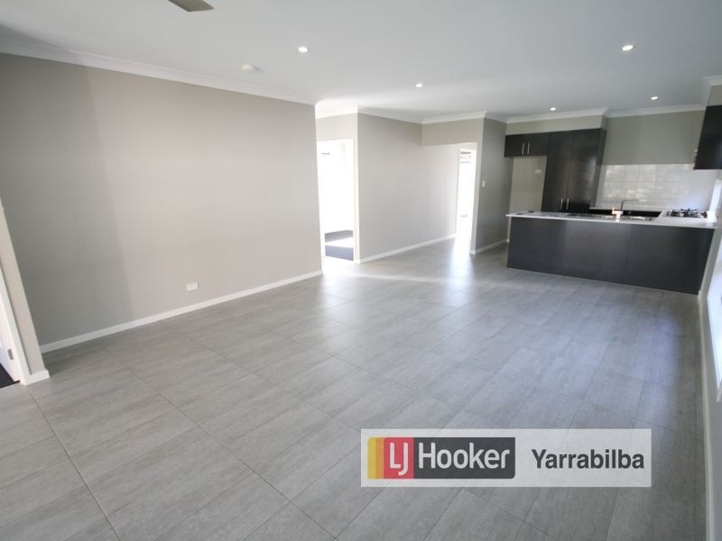8 Carpenter Street, Yarrabilba QLD 4207