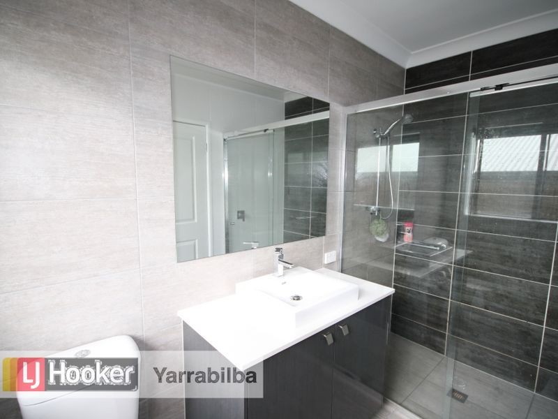 8 Carpenter Street, Yarrabilba QLD 4207